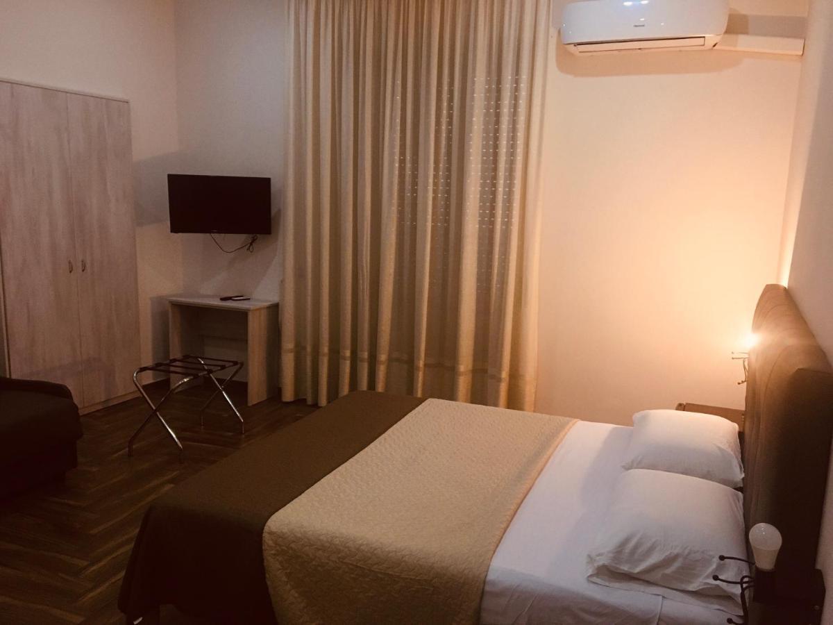 B&B La Storia Di Napoli Zewnętrze zdjęcie