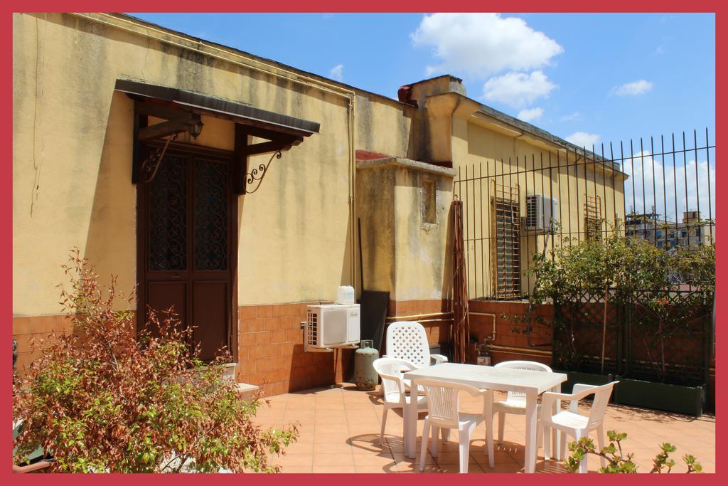 B&B La Storia Di Napoli Zewnętrze zdjęcie