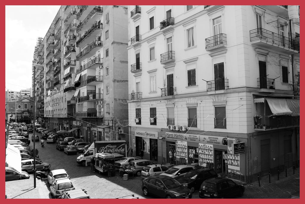 B&B La Storia Di Napoli Zewnętrze zdjęcie