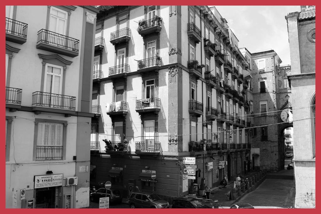 B&B La Storia Di Napoli Zewnętrze zdjęcie