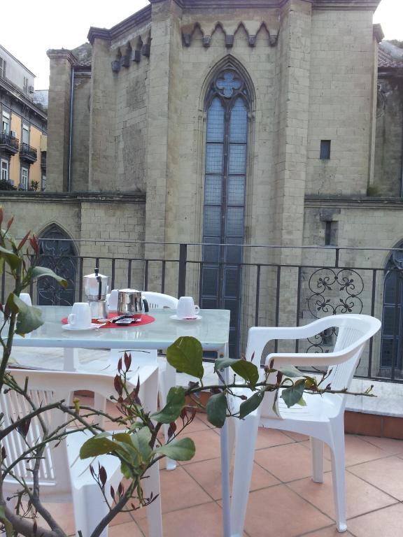 B&B La Storia Di Napoli Zewnętrze zdjęcie