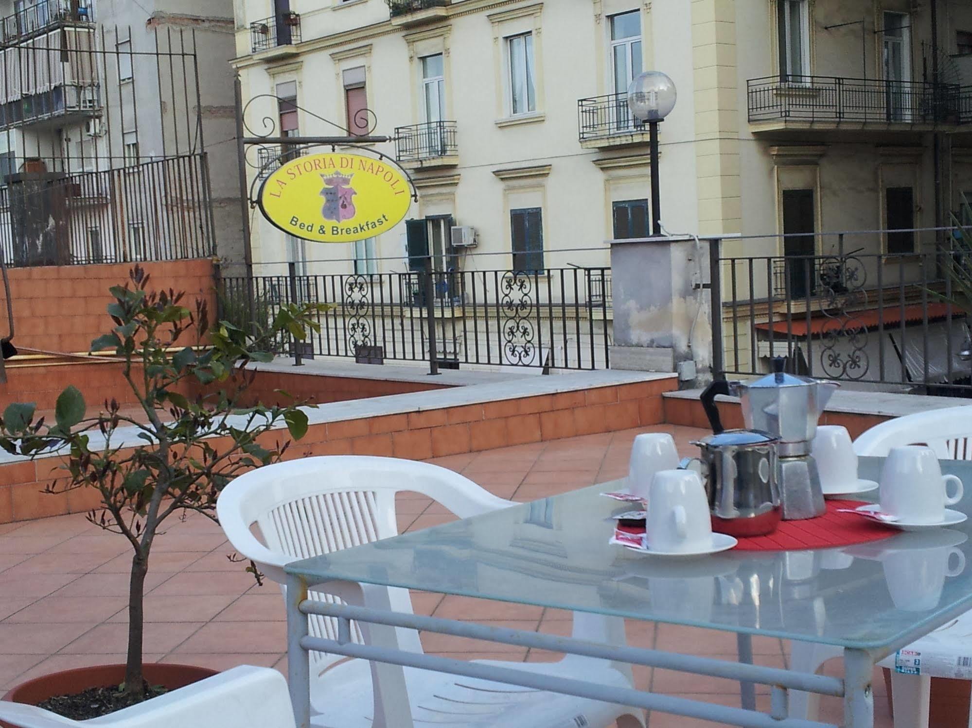 B&B La Storia Di Napoli Zewnętrze zdjęcie