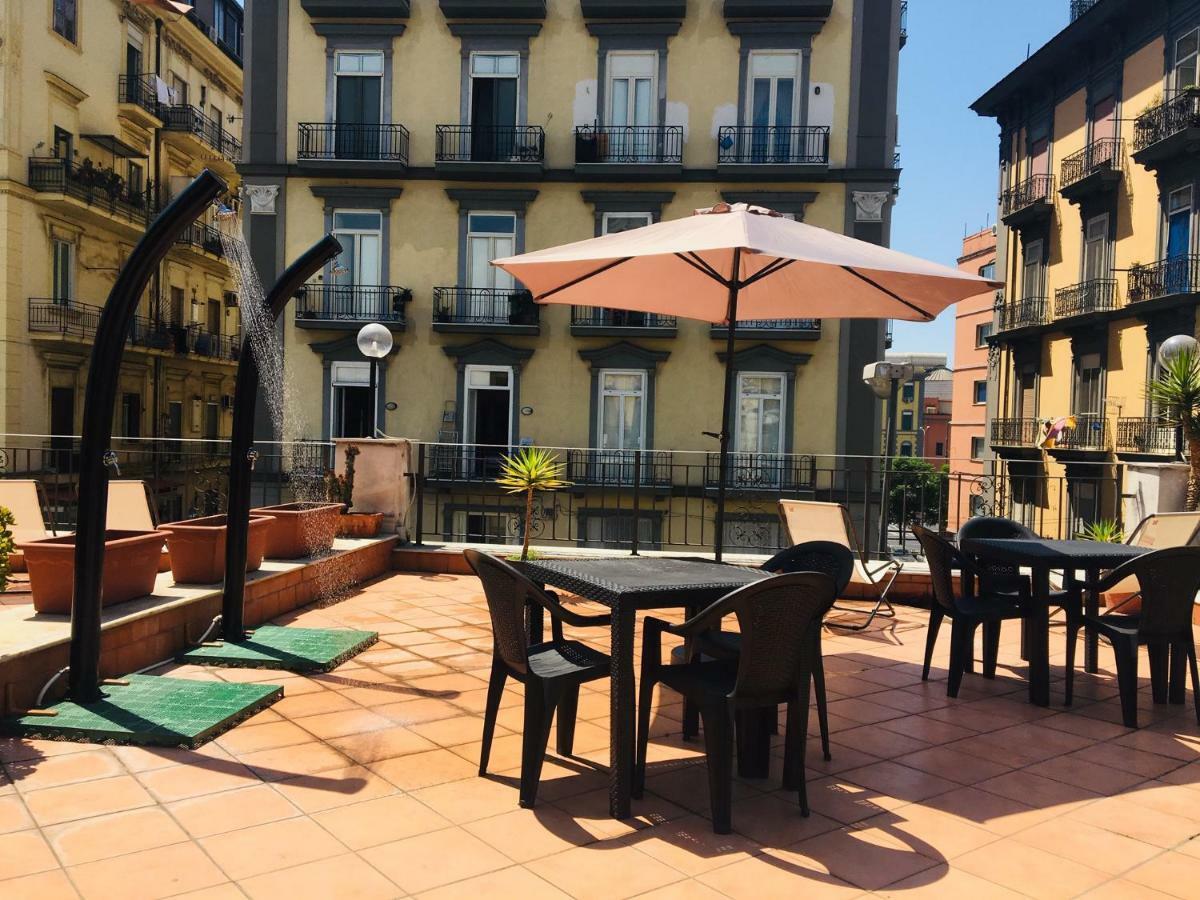 B&B La Storia Di Napoli Zewnętrze zdjęcie